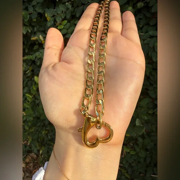 Heart Jewelry Stainless Steel Waterproof Jewelry 18k Gold Plated

Heart Sets - Picture 5 of 13